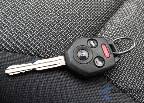 2023 Subaru Crosstrek Premium z USA, uszkodzony, nr VIN JF2GTAPC8PH221774